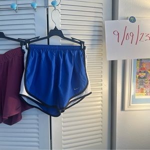 2-Nike shorts.Please look pictures//video for better description!!❣️😉